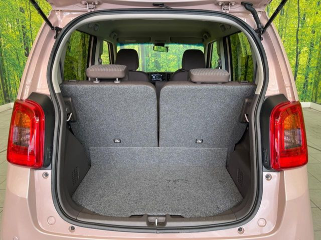 ���i�̂���������ʋ΁A���}���ɏ\���ȉ׎��X�y�[�X���m�ۂ��Ă���܂��B�Z�J���h�V�[�g��|���ƁA�傫�ȉו��̐ύڂ��\�ł���