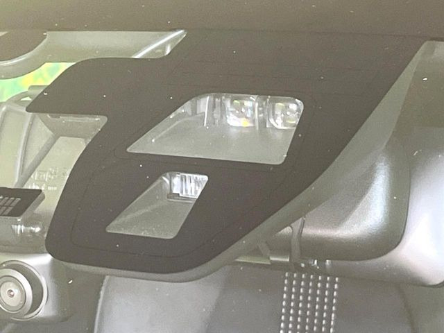 �y�V�e�B�u���[�L�A�N�e�B�u�V�X�e���z�ᑬ���s���ɑO���̎ԗ�����F�����A�Փ˂������Ȏ��͌x��ƃu���[�L�ŏՓˉ���Ɣ�Q�y�����A�V�X�g�B�����S�Ƀh���C�u�����y���݂��������܂��B