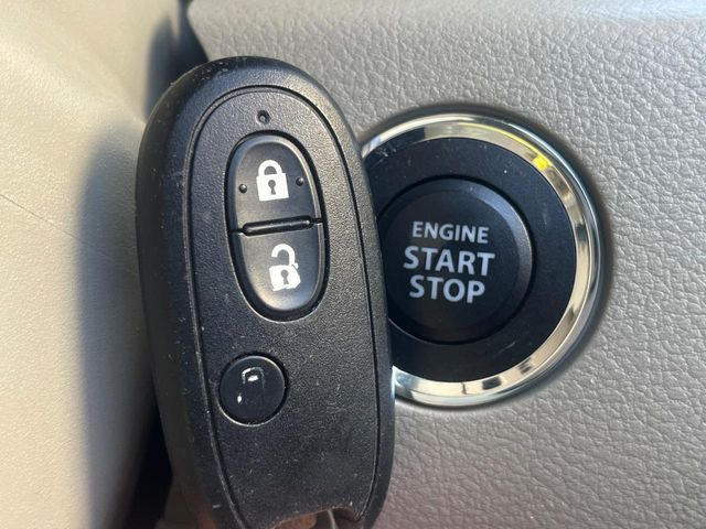 �y�L�[���X�X�^�[�g�V�X�e���z�J�o����|�P�b�g�ɓ��ꂽ�܂܂ł��h�A�̎{���E�������\�ȃX�}�[�g�L�[�𑕔��B�G���W���̃I���E�I�t�����J�M�����o���K�v����������Ƃ��Ă��֗��ł���