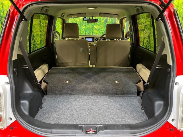 ���i�̂���������ʋ΁A���}���ɏ\���ȉ׎��X�y�[�X���m�ۂ��Ă���܂��B�Z�J���h�V�[�g��|���ƁA�傫�ȉו��̐ύڂ��\�ł���