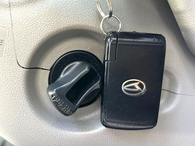 �y�L�[�t���[�V�X�e���z�J�o����|�P�b�g�ɓ��ꂽ�܂܂ł��h�A�̎{���E�������\�ȃX�}�[�g�L�[�𑕔��B�G���W���̃I���E�I�t�����J�M�����o���K�v����������Ƃ��Ă��֗��ł���