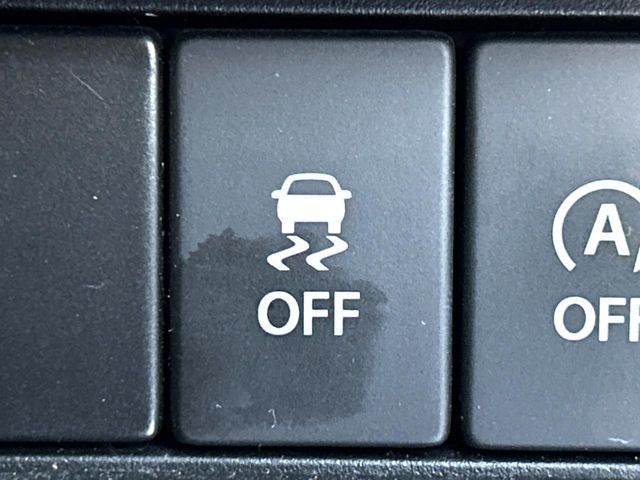 �y������h�~���u�z�ԗ��̉���������m����ƁA�����I�Ɏԗ��̐i�s������ۂ悤�Ɏԗ��𐧌䂵�܂��B�J�̓��ȂǊ���₷���H�ʏ󋵂ł����S�ȉ^�]���\�ł��B