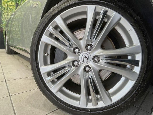 �y����18�C���`�A���~�z�C�[���z�O�ςɃ}�b�`���������A���~�z�C�[���𑕒����Ă���܂��B�e��ЊO�A���~�z�C�[����A�X�^�b�h���X�^�C�����戵�����Ă���܂��B���񂲑��k����������