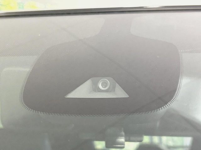 �y�C���e���W�F���g�G�}�[�W�F���V�[�u���[�L�z�t�����g�J�����őO���̎ԗ�����s�҂����m�B�Փ˂������Ȏ��͏Փ˔�Q�y���u���[�L���쓮�A�Փˉ�����T�|�[�g�B�����S�Ƀh���C�u�����y���݂��������܂��B