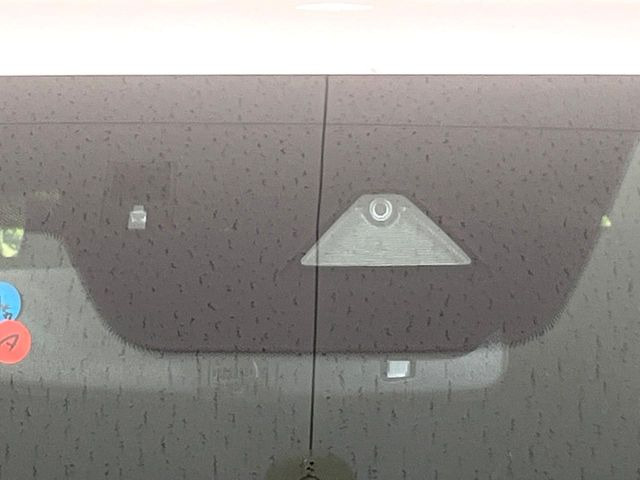 �y�X�}�[�g�V�e�B�u���[�L�T�|�[�g�z�ᑬ���s���ɑO���̎ԗ�����F�����A�Փ˂������Ȏ��͌x��ƃu���[�L�ŏՓˉ���Ɣ�Q�y�����A�V�X�g�B�����S�Ƀh���C�u�����y���݂��������܂��B