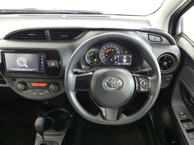 ヴィッツ1.5 ハイブリッド F