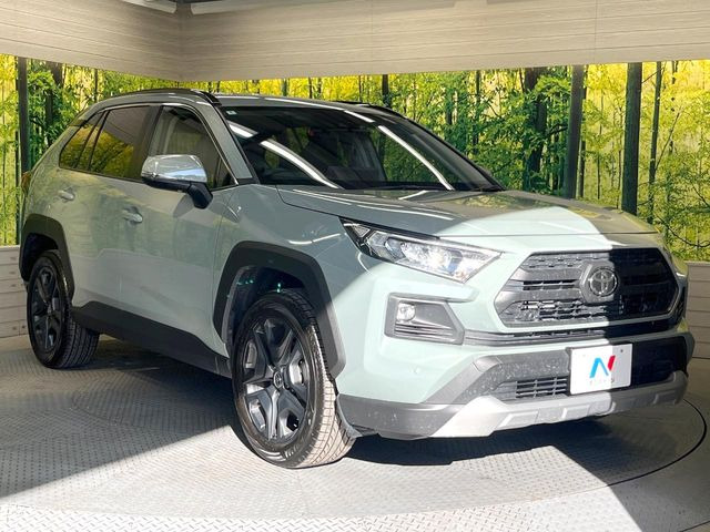 高透明度のガラス皮膜で撥水はもちろん、上質なツヤ・光沢を実現。紫外線や酸性雨から大切な愛車を保護し、色あせ・劣化を防止。「弾スプラッシュコート」、「弾プリミッサコート」からお選びいただけます。