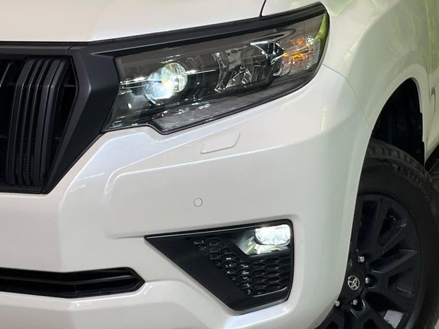 �yLED�w�b�h���C�g�z���V����ԑ��s�����ǍD�Ȏ��E���m�ۂ����S���ĉ^�]�ł��鍂�P�xLED�w�b�h���C�g�𑕔�!�_�����x�������A����d�͂��}�����Ă��܂��B