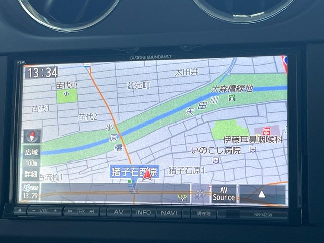 �������i�r:��̊��̂���i�r�́A����������ԓ������o���Ă���܂��BBluetooth�Đ��ȂǃI�[�f�B�I�@�\���[�����Ă���܂��̂ŁA�^�]�����y���߂܂���