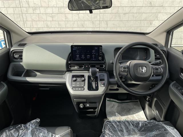 フリード1.5 e:HEV クロスター