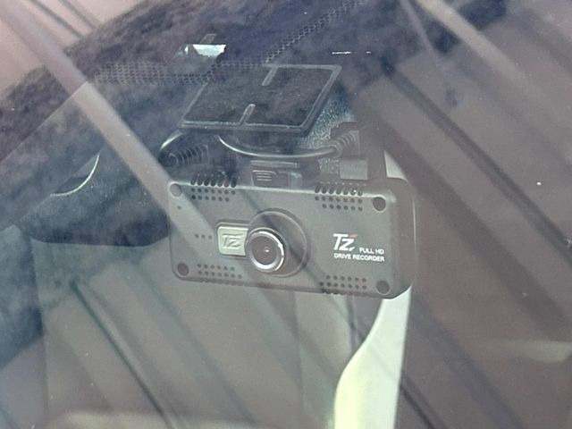 �y�h���C�u���R�[�_�[�z�h���C�u���R�[�_�[����!���s���͂������A������^�]�⎖�̂ɑ��������ہA�f���ŋL�^���A����̃��X�N�ɔ����܂��B���L�^�pSD�J�[�h�͂��q�l�����g�ł��������������K�v������܂��B