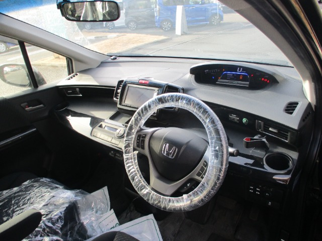 フリードハイブリッド1.5 ジャストセレクション