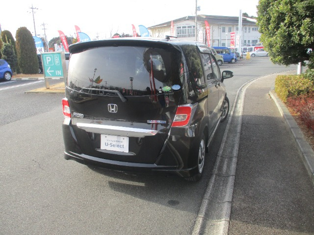 フリードハイブリッド1.5 ジャストセレクション