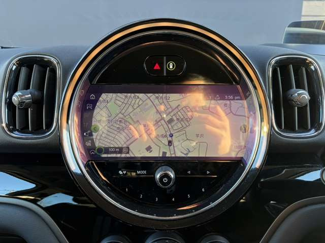 ミニクロスオーバークーパー SD オール4 4WD