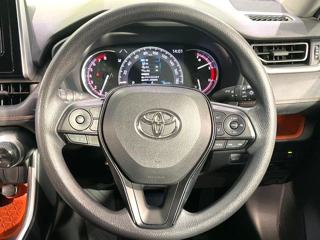 【ステアリングスイッチ】運転中、前方から目線をそらすことなく、オーディオ等の操作が可能な便利機能!安心&快適なドライブを演出してくれます♪