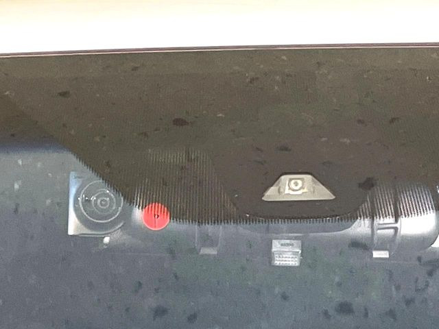 �y�z���_�Z���V���O�z���s���ɑO���̎ԗ�����F�����A�Փ˂������Ȏ��͌x��ƃu���[�L�ŏՓˉ���Ɣ�Q�y�����A�V�X�g�B�����S�Ƀh���C�u�����y���݂��������܂��B