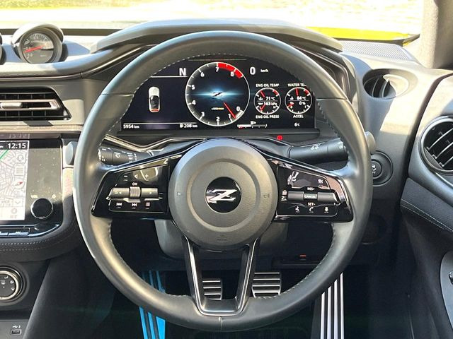 �y�����v�����X�e�A�����O�z�㎿�Ȋv���g�p���邱�ƂŁA��ɂ����������݂ƂĂ��^�]���₷���n���h���ł���