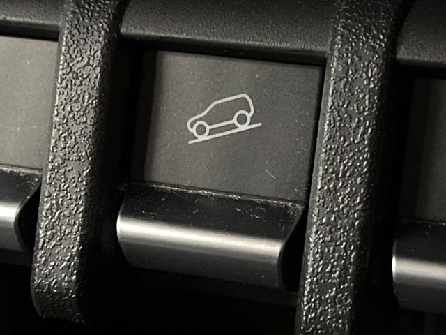 �y�_�E���q���A�V�X�g�z�}�ȍ⓹������Ƃ��Ɏ����Ńu���[�L�𐧌�A���̒ᑬ�x��ۂ��܂��B�ᓹ�∫�H�ȂǊ���₷���H�ʂ̉����ł��^�C�������b�N���Ȃ�������S!�n���h������ɏW���ł��܂�!