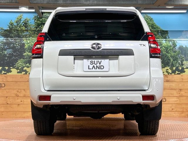 安心の最長10年・走行無制限保証(有償)をご用意。保証内容も充実はもちろん、無料点検&オイル交換や、年中無休の全国・24時間ロードサービスも付帯されておりますのでご安心下さい。