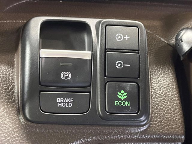 �y�d���p�[�L���O�u���[�L�z�p�[�L���O�u���[�L�͕֗��ȓd����!�{�^����ő���ł��A�A�N�Z���𓥂߂Ύ����ŉ�������܂��􃌃o�[��y�_���������̂ŉ^�]�ȉ����������肵�܂��ˁ�