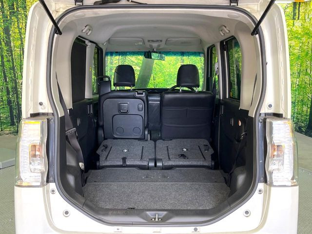 ���i�̂���������ʋ΁A���}���ɏ\���ȉ׎��X�y�[�X���m�ۂ��Ă���܂��B�Z�J���h�V�[�g��|���ƁA�傫�ȉו��̐ύڂ��\�ł���