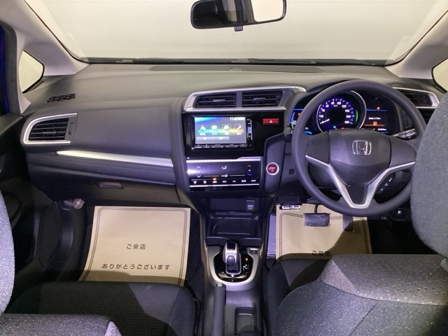 フィット1.5 ハイブリッド Fパッケージ