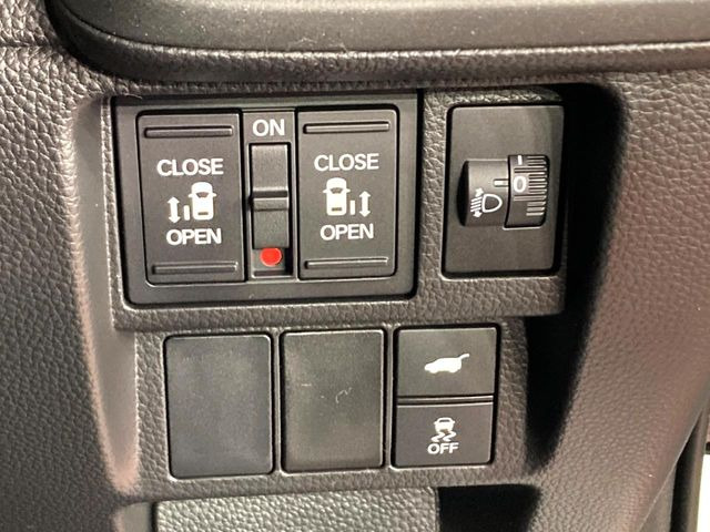 �y�����p���[�X���C�h�h�A�z�X�}�[�g�L�[��^�]�Ȃ̃X�C�b�`�Ō�ȗ����X���C�h�h�A�̊J���\���d��������͂����ăh�A���J����K�v�������A�����Ȃ��q�l�ł��ȒP�ɊJ���߂ł����K�ł���