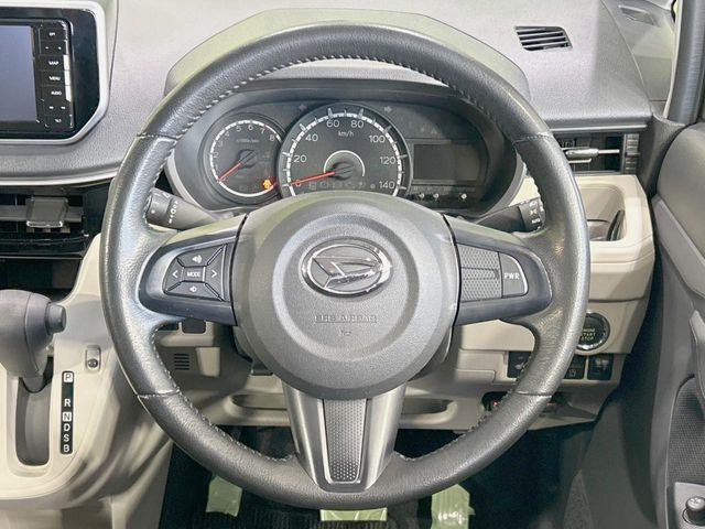 �y�����v�����X�e�A�����O�z�㎿�Ȋv���g�p���邱�ƂŁA��ɂ����������݂ƂĂ��^�]���₷���n���h���ł���