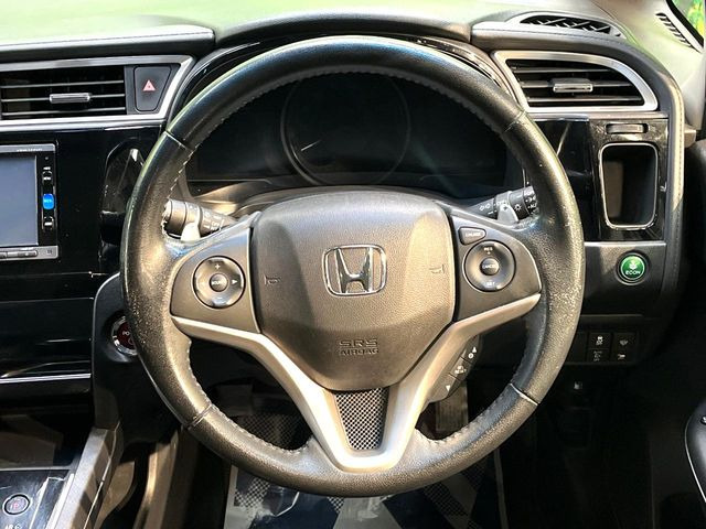 �y�X�e�A�����O�X�C�b�`�z�^�]���A�O������ڐ������炷���ƂȂ��A�I�[�f�B�I���̑��삪�\�ȕ֗��@�\!���S&���K�ȃh���C�u�����o���Ă���܂���