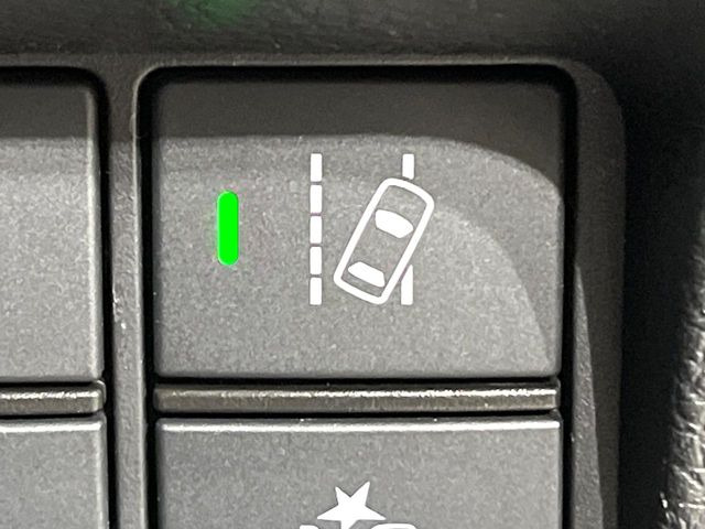 �y�Ԑ��ێ��x���V�X�e���z�������H���s���A�Ԑ�����͂ݏo�������Ȏ��ɃX�e�A�����O�𐧌�B�����S�E���S�ȉ^�]���T�|�[�g���Ă���܂�!