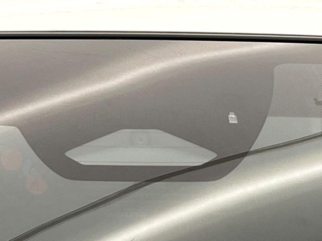 �y�g���^�Z�[�t�e�B�Z���X�z���s���ɑO���̎ԗ�����F�����A�Փ˂������Ȏ��͌x��ƃu���[�L�ŏՓˉ���Ɣ�Q�y�����A�V�X�g�B�����S�Ƀh���C�u�����y���݂��������܂��B