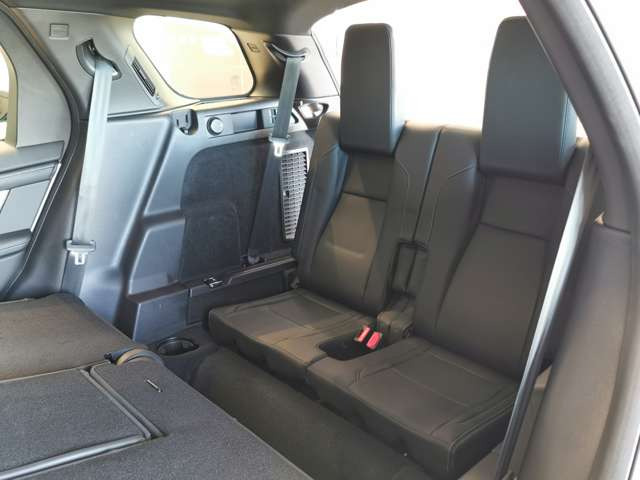 ディスカバリースポーツダイナミック SE 2.0L D200 5+2シート ディーゼル 4WD