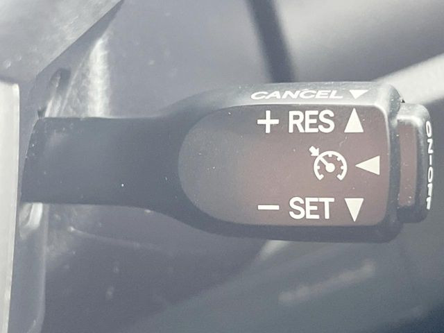 �y�N���[�Y�R���g���[���z�������H�����N���N���s�B�A�N�Z���𗣂��Ă���葬�x�ő��s���ł��A�������^�]���̕��S���y��!�����E�������ȒP�ȃX�C�b�`����Œ����ł��܂��B