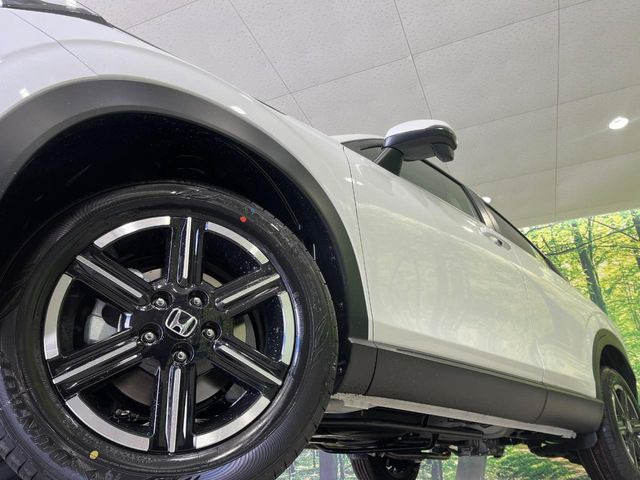 �y����16�C���`�A���~�z�C�[���z�O�ςɃ}�b�`���������A���~�z�C�[���𑕒����Ă���܂��B�e��ЊO�A���~�z�C�[����A�X�^�b�h���X�^�C�����戵�����Ă���܂��B���񂲑��k����������