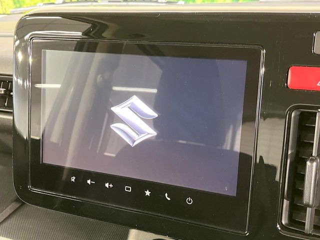 �y�����i�r�z�l�C�̏����i�r�𑕔����Ă���܂��B�i�r�̎g���₷���͂������A�I�[�f�B�I�@�\���[��!�L�����v�◷�s�͂������A�ʋ΂┃�����ȂǕ��i�̃h���C�u���y�����Ȃ�͂���