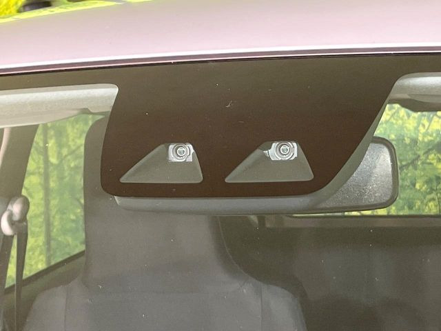 �y�X�}�[�g�A�V�X�g�z���s���ɑO���̎ԗ�����F�����A�Փ˂������Ȏ��͌x��ƃu���[�L�ŏՓˉ���Ɣ�Q�y�����A�V�X�g�B�����S�Ƀh���C�u�����y���݂��������܂��B