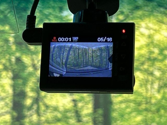 �y�h���C�u���R�[�_�[�z�h���C�u���R�[�_�[����!���s���͂������A������^�]�⎖�̂ɑ��������ہA�f���ŋL�^���A����̃��X�N�ɔ����܂��B���L�^�pSD�J�[�h�͂��q�l�����g�ł��������������K�v������܂��B