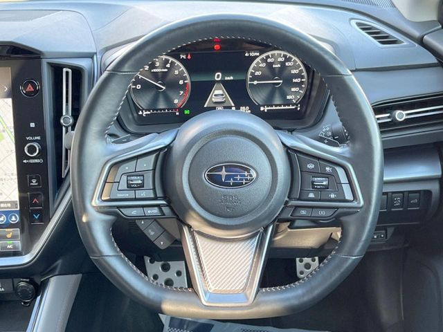 �y�����v�����X�e�A�����O�z�㎿�Ȋv���g�p���邱�ƂŁA��ɂ����������݂ƂĂ��^�]���₷���n���h���ł���