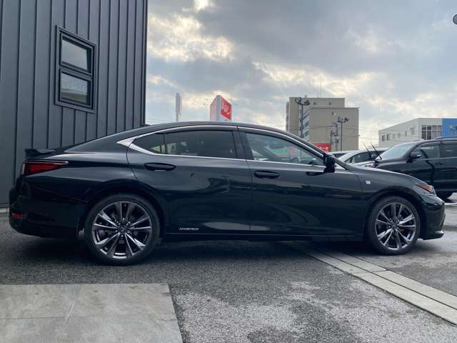 特殊なお車の制作や販売も可能です!(キッチンカーや積載車、ダンプカーやレプリカ車、バスなどなど)流行りのSUVは勿論、EV(電気自動車)やハイブリッド(PHEV含む)も納車実績がございます!何でもご相談を!