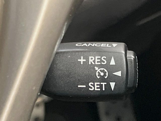 �y�N���[�Y�R���g���[���z�������H�����N���N���s�B�A�N�Z���𗣂��Ă���葬�x�ő��s���ł��A�������^�]���̕��S���y��!�����E�������ȒP�ȃX�C�b�`����Œ����ł��܂��B