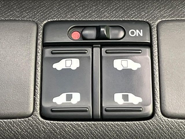 �y�����p���[�X���C�h�h�A�z�X�}�[�g�L�[��^�]�Ȃ̃X�C�b�`�Ō�ȗ����X���C�h�h�A�̊J���\���d��������͂����ăh�A���J����K�v�������A�����Ȃ��q�l�ł��ȒP�ɊJ���߂ł����K�ł���