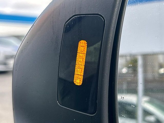 �y�����r�[�N���f�B�e�B�N�V�����z���s���A�h�A�~���[�̎��p�ɂȂ�₷���ӏ��Ɍ㑱�Ԃ��ڋ߂���ƃT�C�h�~���[�t�߂Ɍx����\���A�h���C�o�[�ɒ��ӊ��N�ƁA����̍ۂ̓n���h��������A�V�X�g�����܂��B