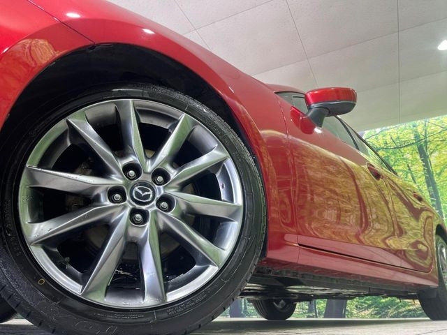 �y����18�C���`�A���~�z�C�[���z�O�ςɃ}�b�`���������A���~�z�C�[���𑕒����Ă���܂��B�e��ЊO�A���~�z�C�[����A�X�^�b�h���X�^�C�����戵�����Ă���܂��B���񂲑��k����������