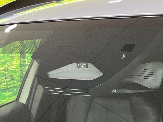 �y�g���^�Z�[�t�e�B�Z���X�z���s���ɑO���̎ԗ�����F�����A�Փ˂������Ȏ��͌x��ƃu���[�L�ŏՓˉ���Ɣ�Q�y�����A�V�X�g�B�����S�Ƀh���C�u�����y���݂��������܂��B