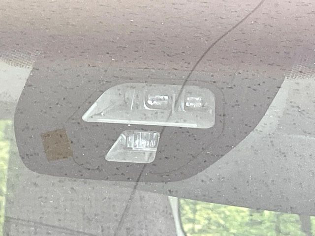 �y�V�e�B�u���[�L�A�N�e�B�u�V�X�e���z�ᑬ���s���ɑO���̎ԗ�����F�����A�Փ˂������Ȏ��͌x��ƃu���[�L�ŏՓˉ���Ɣ�Q�y�����A�V�X�g�B�����S�Ƀh���C�u�����y���݂��������܂��B