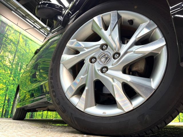 �y����16�C���`�A���~�z�C�[���z�O�ςɃ}�b�`���������A���~�z�C�[���𑕒����Ă���܂��B�e��ЊO�A���~�z�C�[����A�X�^�b�h���X�^�C�����戵�����Ă���܂��B���񂲑��k����������