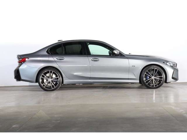 3シリーズセダン330e Mスポーツ