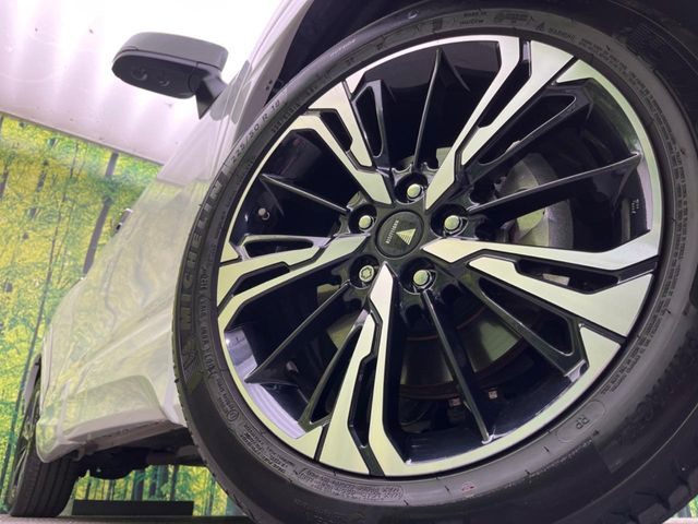 �y18�C���`�A���~�z�C�[���z�O�ςɃ}�b�`�����A���~�z�C�[���𑕒����Ă���܂��B�e��A���~�z�C�[����A�X�^�b�h���X�^�C�����戵�����Ă���܂��B���񂲑��k����������