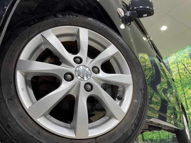 �y����14�C���`�A���~�z�C�[���z�O�ςɃ}�b�`���������A���~�z�C�[���𑕒����Ă���܂��B�e��ЊO�A���~�z�C�[����A�X�^�b�h���X�^�C�����戵�����Ă���܂��B���񂲑��k����������