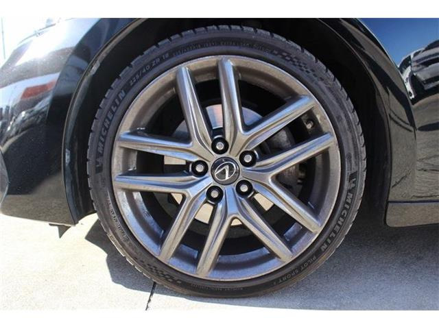 弊社はあいおいニッセイ同和損保代理店です。全営業社員が保険の募集人資格を取得しております。お気軽にご相談ください。